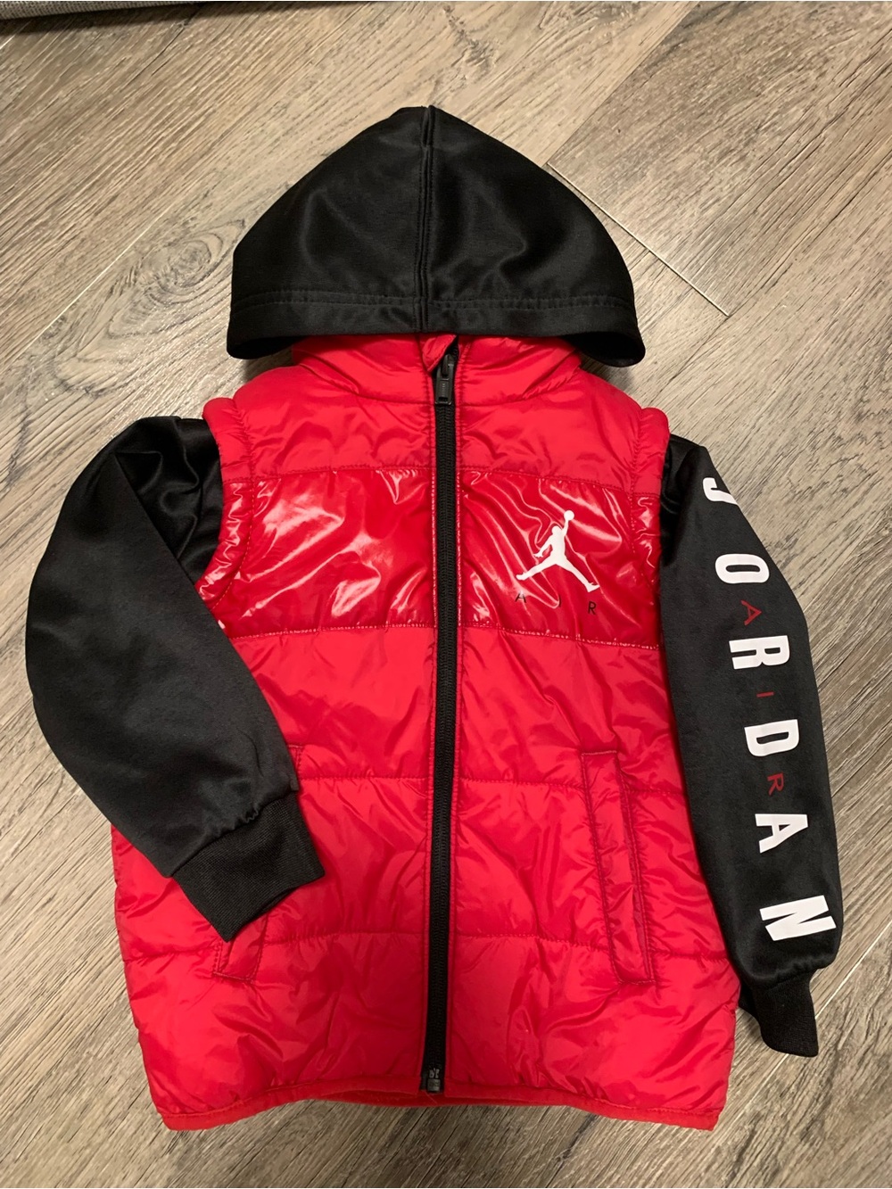 Nike Air Jordan Boys Size 3T Red Black Hooded Puffer Jacket